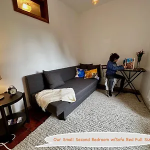 lovely-2-bedroom-in-san-gimignano-historic-center.it-tuscanyhotel.com/