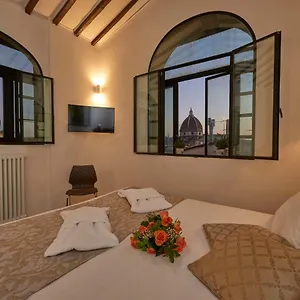 Cavour 34 By 360rentals , Florence Italy